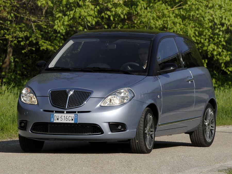  Lancia Ypsilon Ecochic 2009 года  (фото 4 из 6)